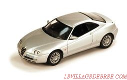 Alfa Roméo GTV grise métal 2003