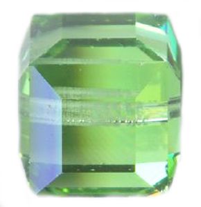 Cubes Swaro 8 mm Peridot