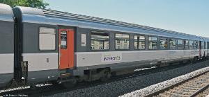 ROCO 74536 Voiture «Corail» 1ère classe à couloir central de la SNCF époque VI - HO