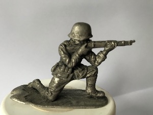 SOLDAT DE PLOMB TIREUR ALLEMAND  CONFLIT 39/45  