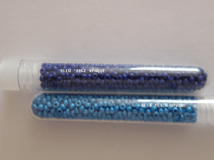 Lot de 2 tubes de Perles de Rocaille de Verre (bleu)